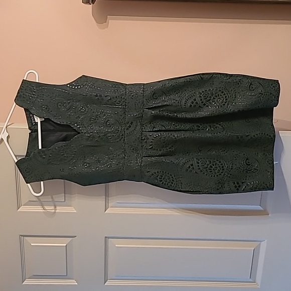 Venus Dark Green, textured dress with pockets, size 2 - Picture 1 of 4